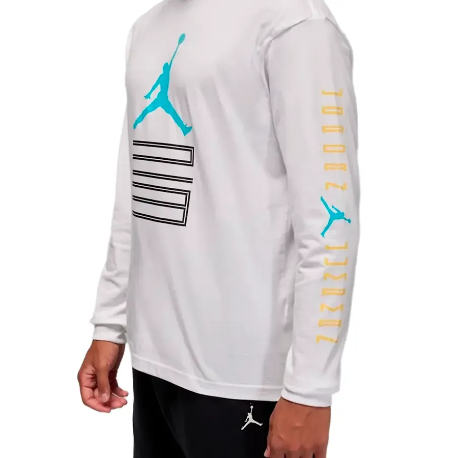 Imagen 2 de 3 de Remera Nike Jordan Brooklyn-BLANCO