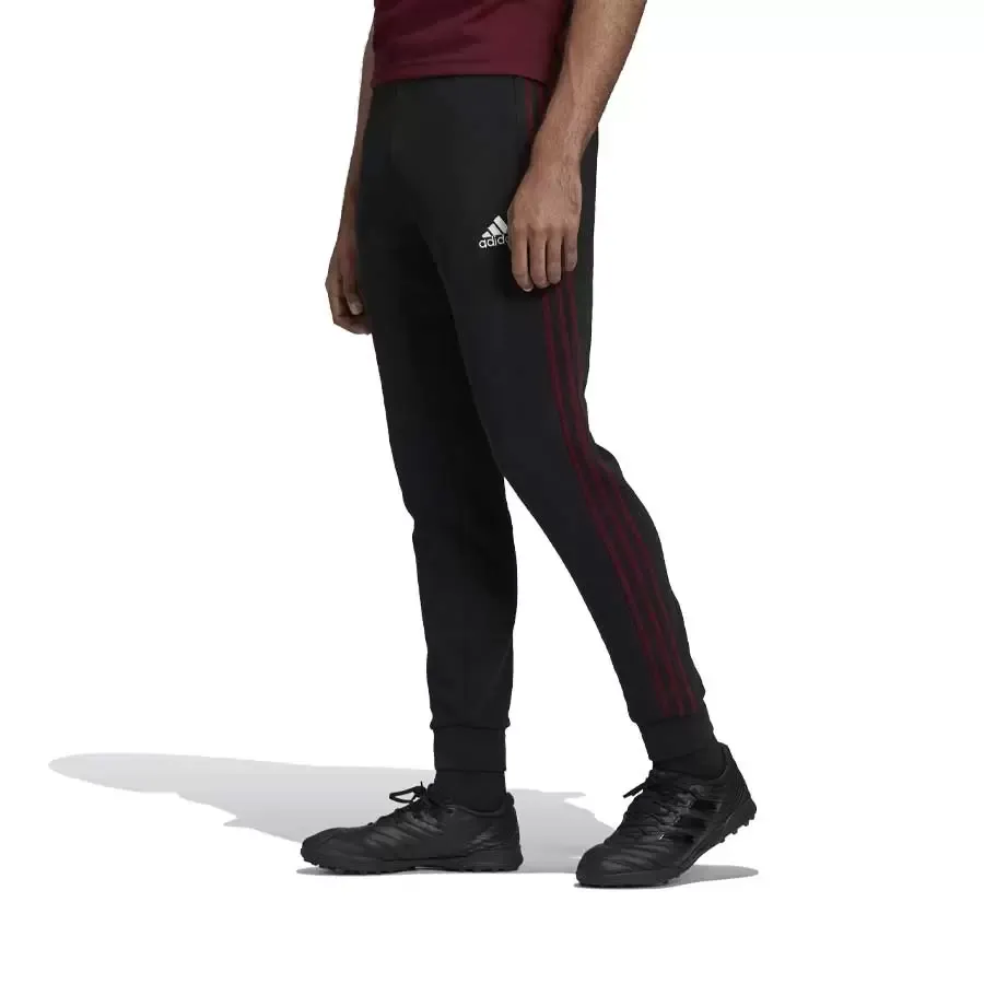 Imagen 2 de 4 de Pantalón adidas 3 Stripes River Plate-NEGRO