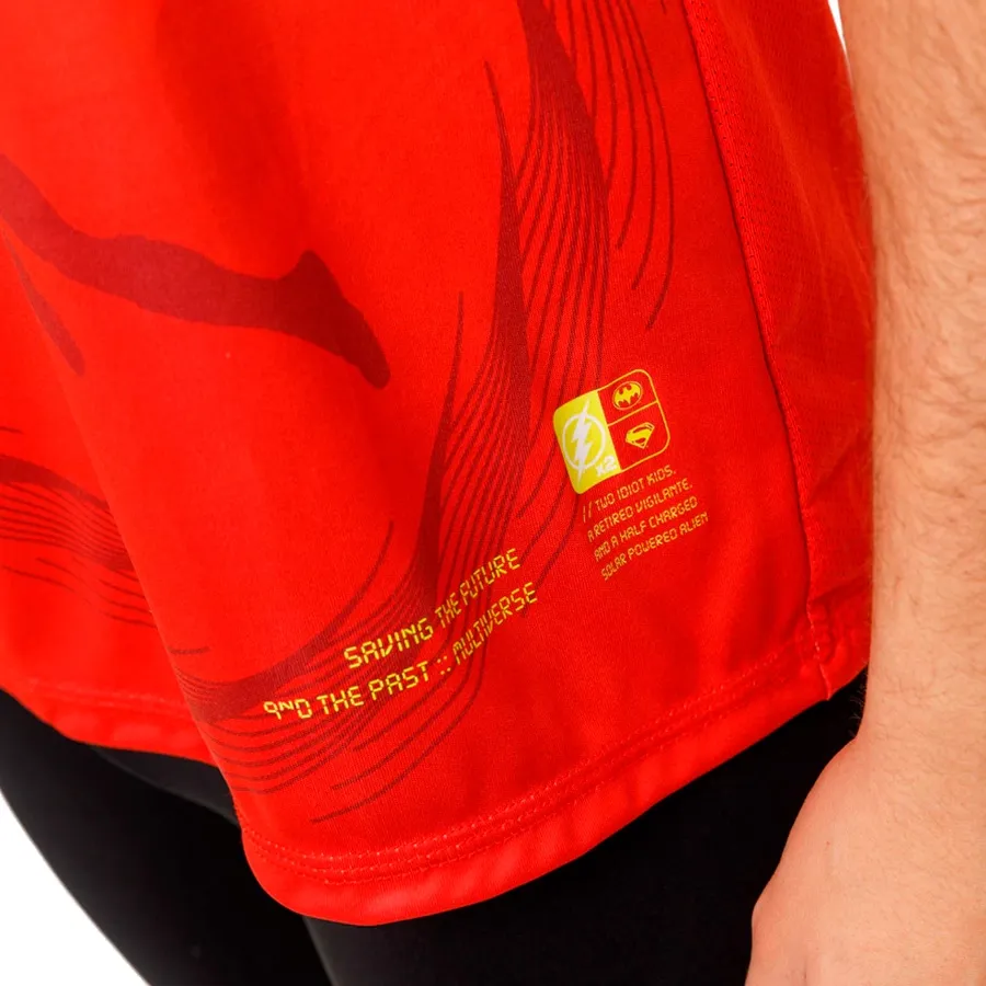 Imagen 4 de 5 de Remera Warner Bros The Flash-BORDO/ROJO