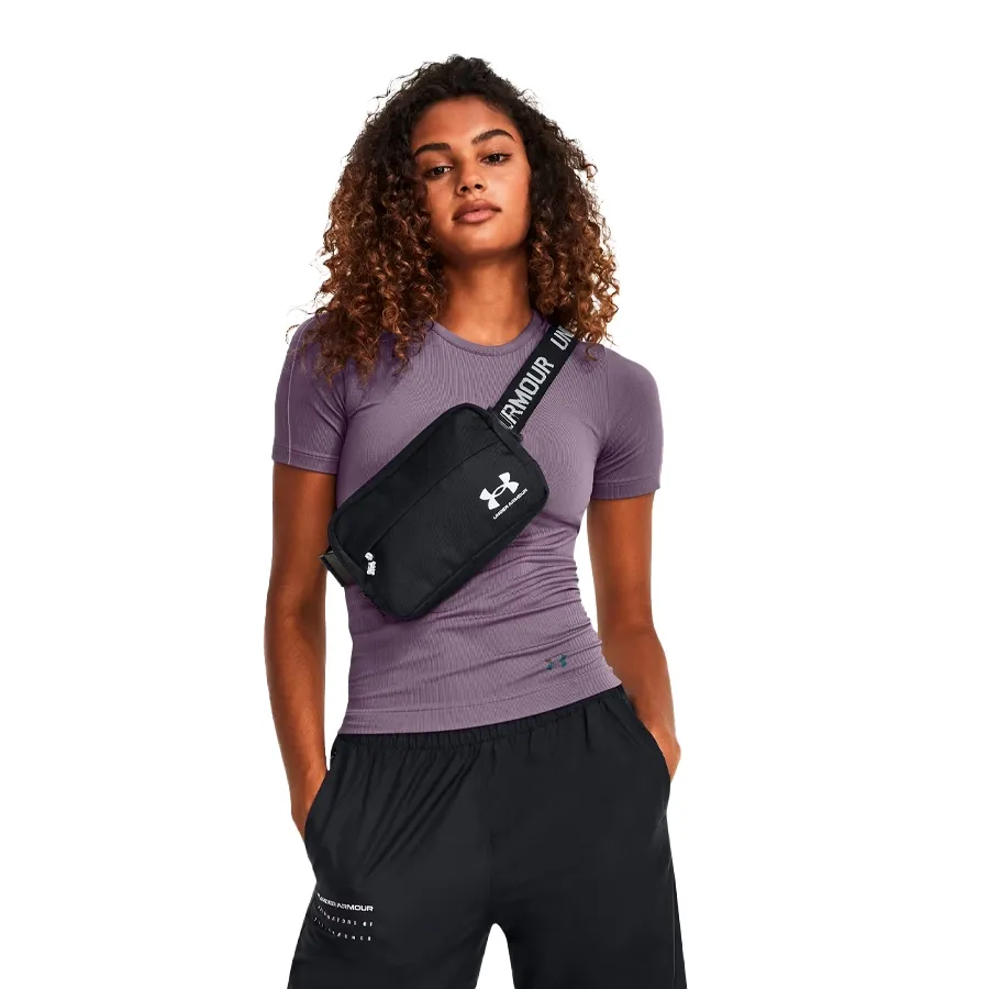 Imagen 4 de 5 de Riñonera Under Armour Loudon-NEGRO