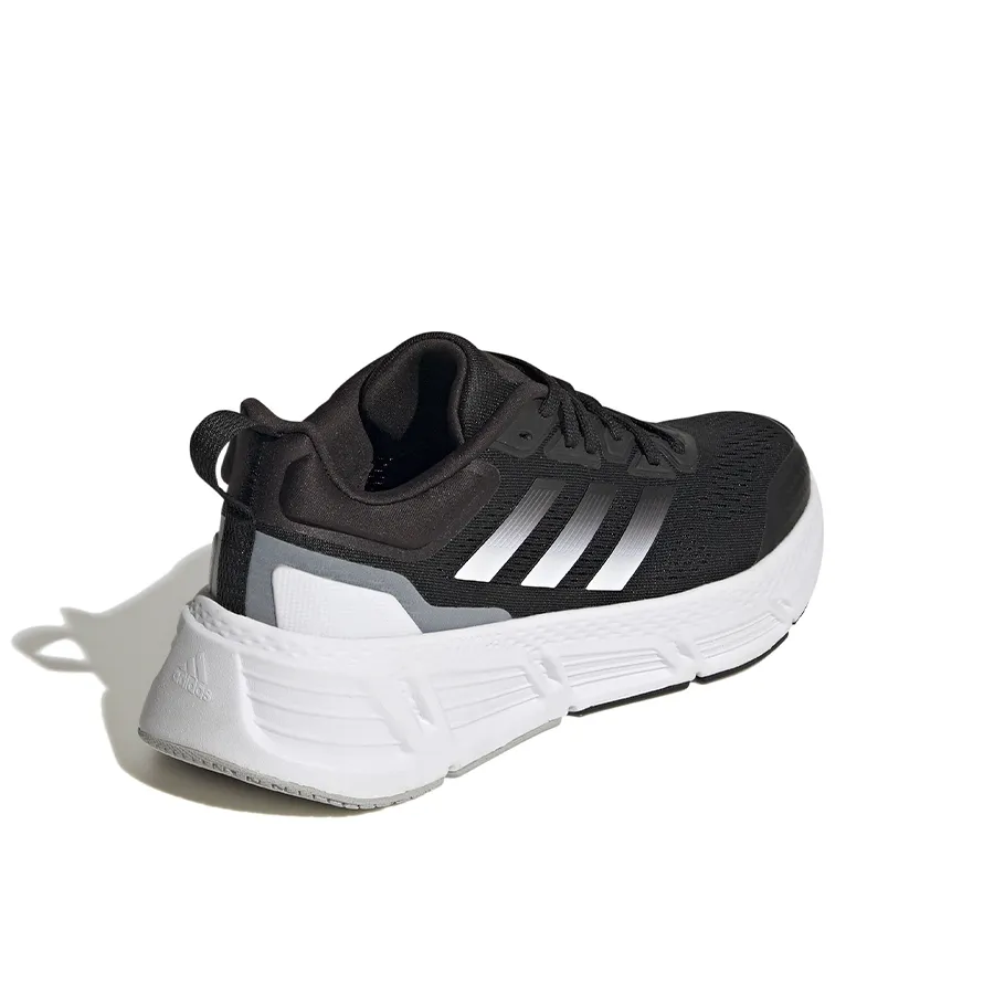 Imagen 2 de 6 de Zapatillas adidas Questar-NEGRO/BLANCO/GRIS