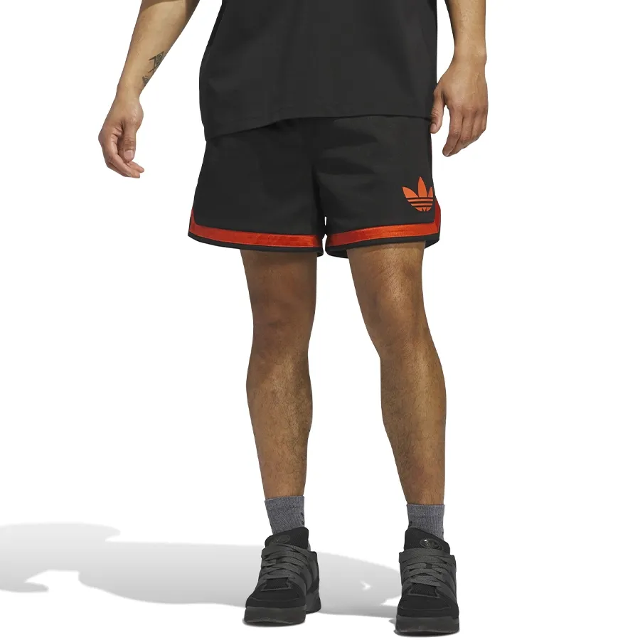 Imagen 0 de 5 de Shorts adidas originals Winter-NEGRO/NARANJA
