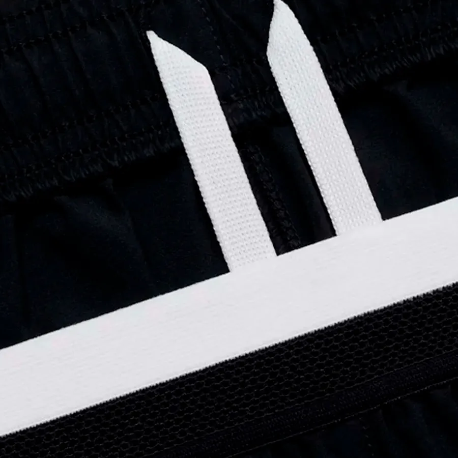 Imagen 3 de 4 de Shorts Under Armour Challenger Pro-NEGRO
