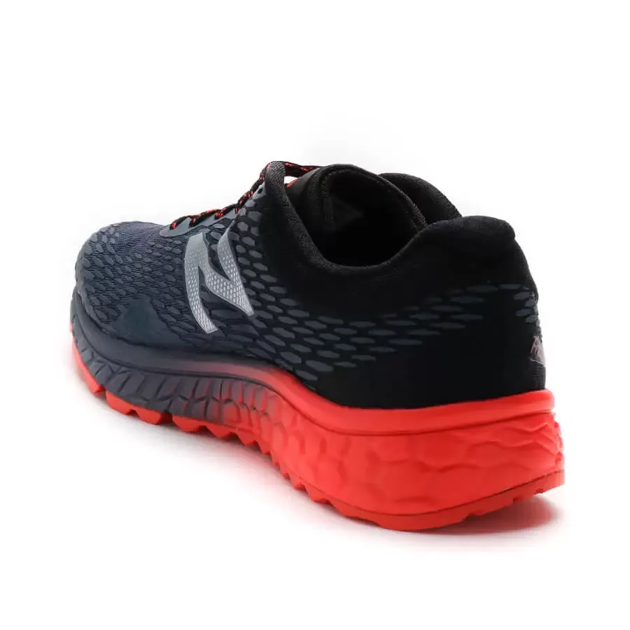 Imagen 2 de 5 de Zapatillas New Balance Fresh Foam Hierro V2-GRAFITO/NEGRO/NARANJA
