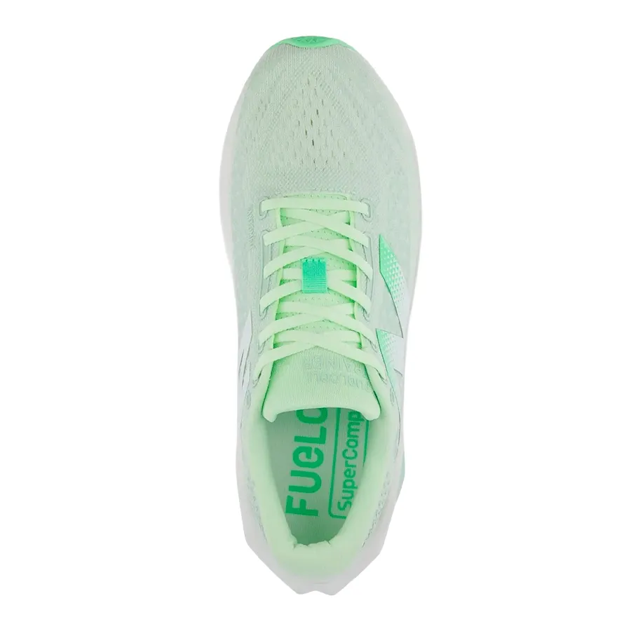 Imagen 3 de 5 de Zapatillas New Balance FuelCell SuperComp Trainer v3-VERDE FLUOR/BLANCO