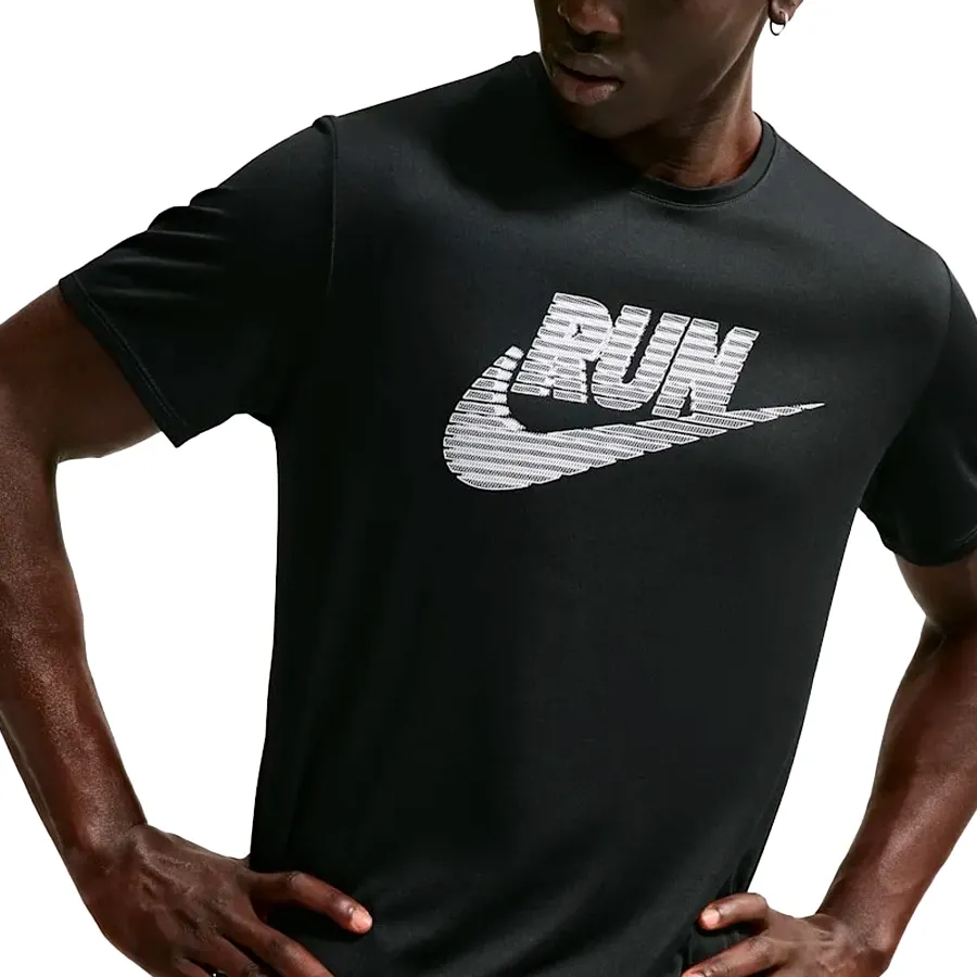 Imagen 3 de 4 de Remera Nike Miler Run-NEGRO