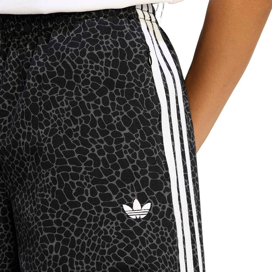 Imagen 3 de 6 de Pantalón adidas originals Firebird Animal Print-GASPEADO/NEGRO