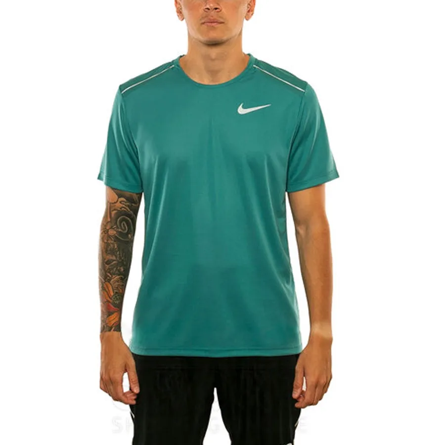 Imagen 0 de 3 de Remera Nike Miler-VERDE