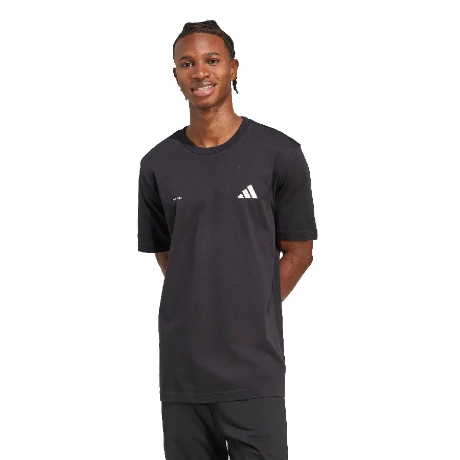 Imagen 0 de 4 de Remera adidas Lens Power Of Three Hoop Graphic-NEGRO