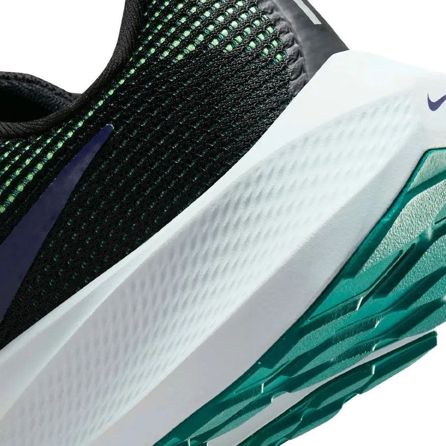 Imagen 6 de 7 de Zapatillas Nike Pegasus 40-NEGRO/VERDE