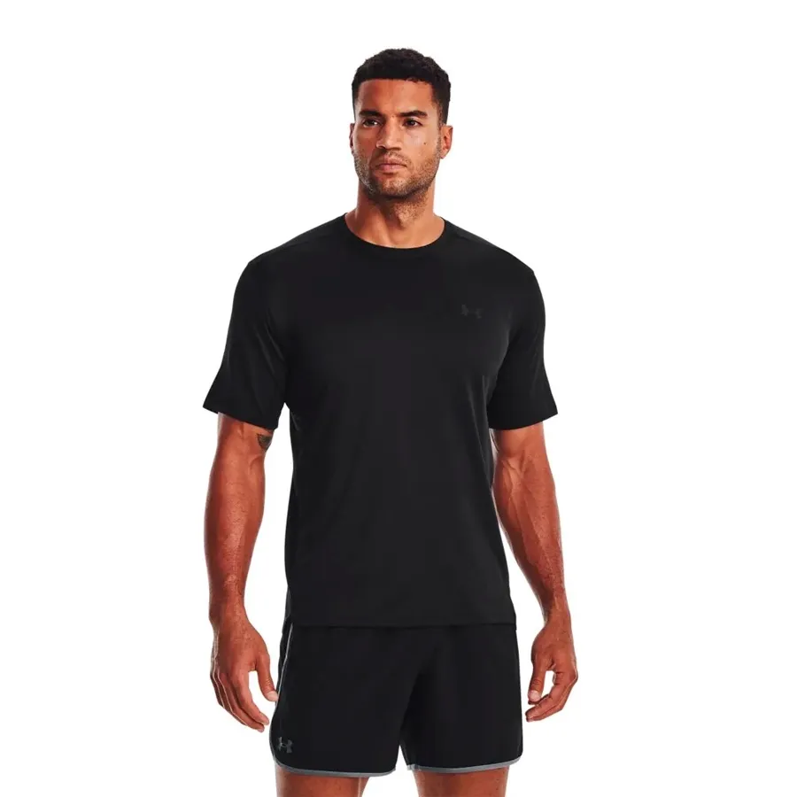Imagen 0 de 6 de Remera Under Armour Tech Vent-NEGRO