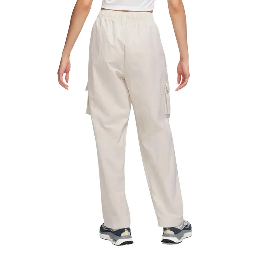 Imagen 1 de 3 de Pantalón Nike Sportswear Essential-NATURAL
