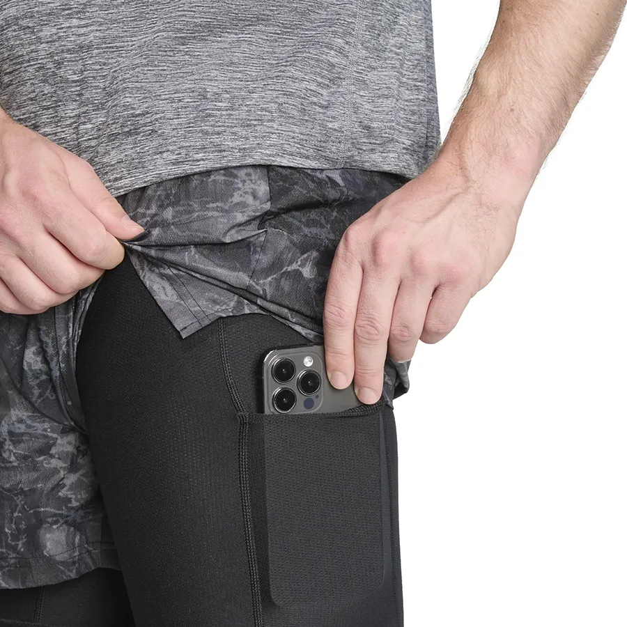 Imagen 2 de 4 de adidas Shorts  Own The Run 2 en 1-GRIS/NEGRO