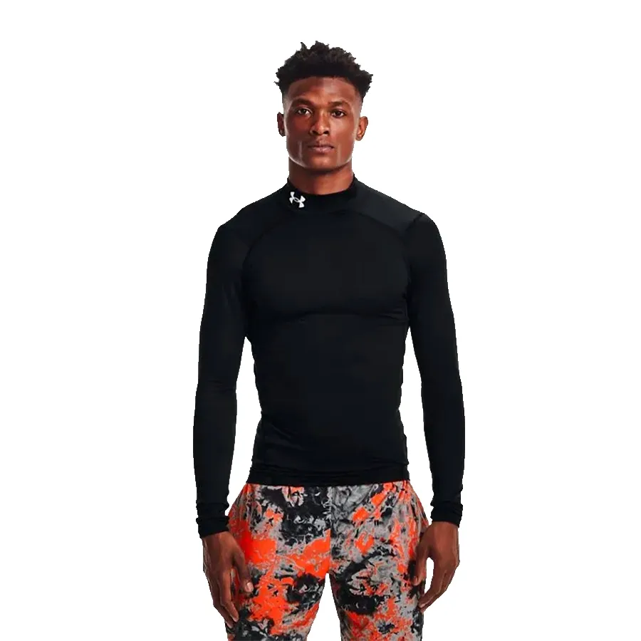 Imagen 0 de 5 de Remera Under Armour manga larga compresión ColdGear-NEGRO