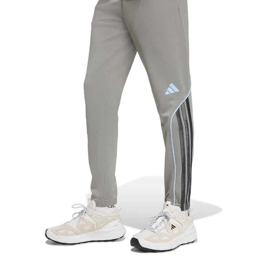 Imagen 7 de 8 de Conjunto adidas 3 Stripes Stadium-GRIS/GRAFITO/BLANCO