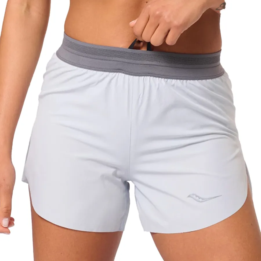 Imagen 2 de 5 de Shorts Saucony Kinvara 3"-GRIS/GRAFITO