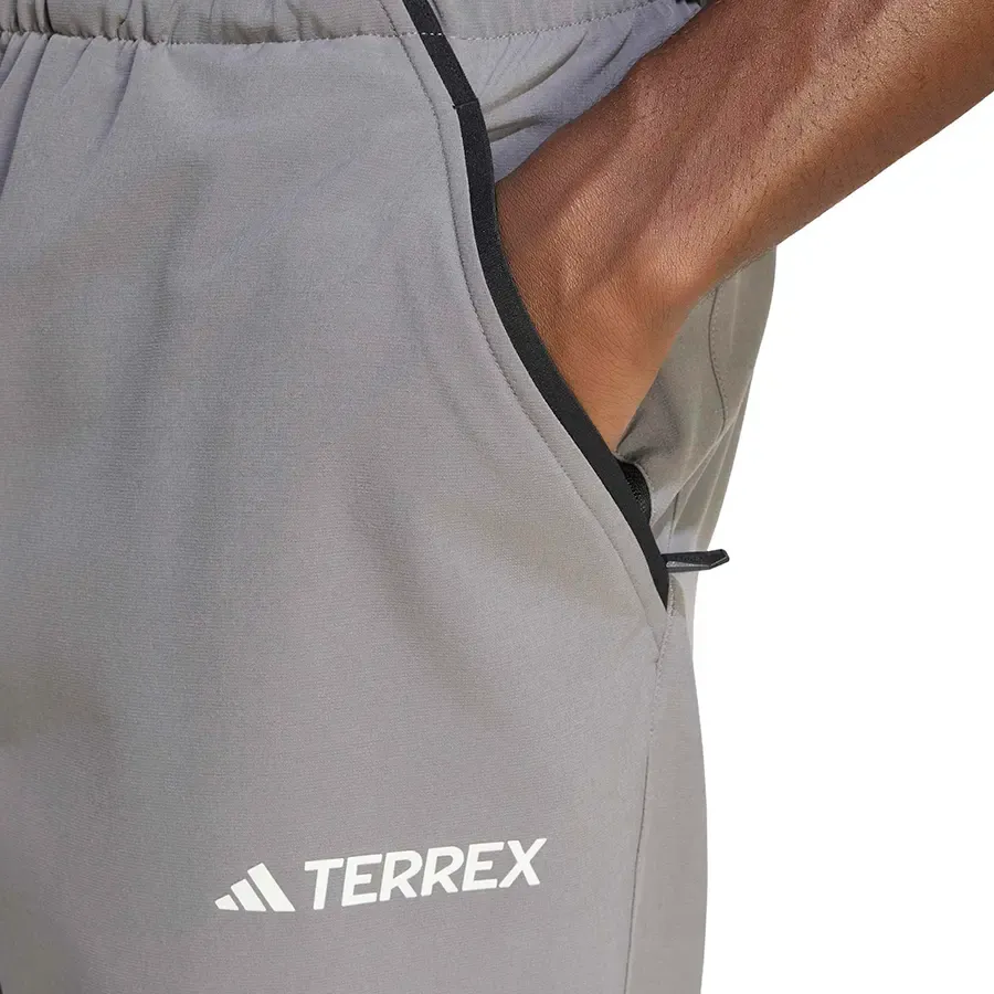 Imagen 3 de 5 de Pantalón adidas Terrex Multi Liteflex-GRIS