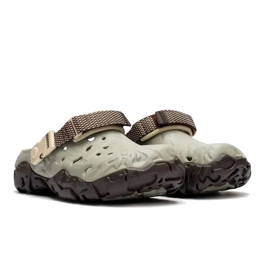 Imagen 2 de 8 de Ojotas Crocs All Terrain Atlas Clog-GRIS