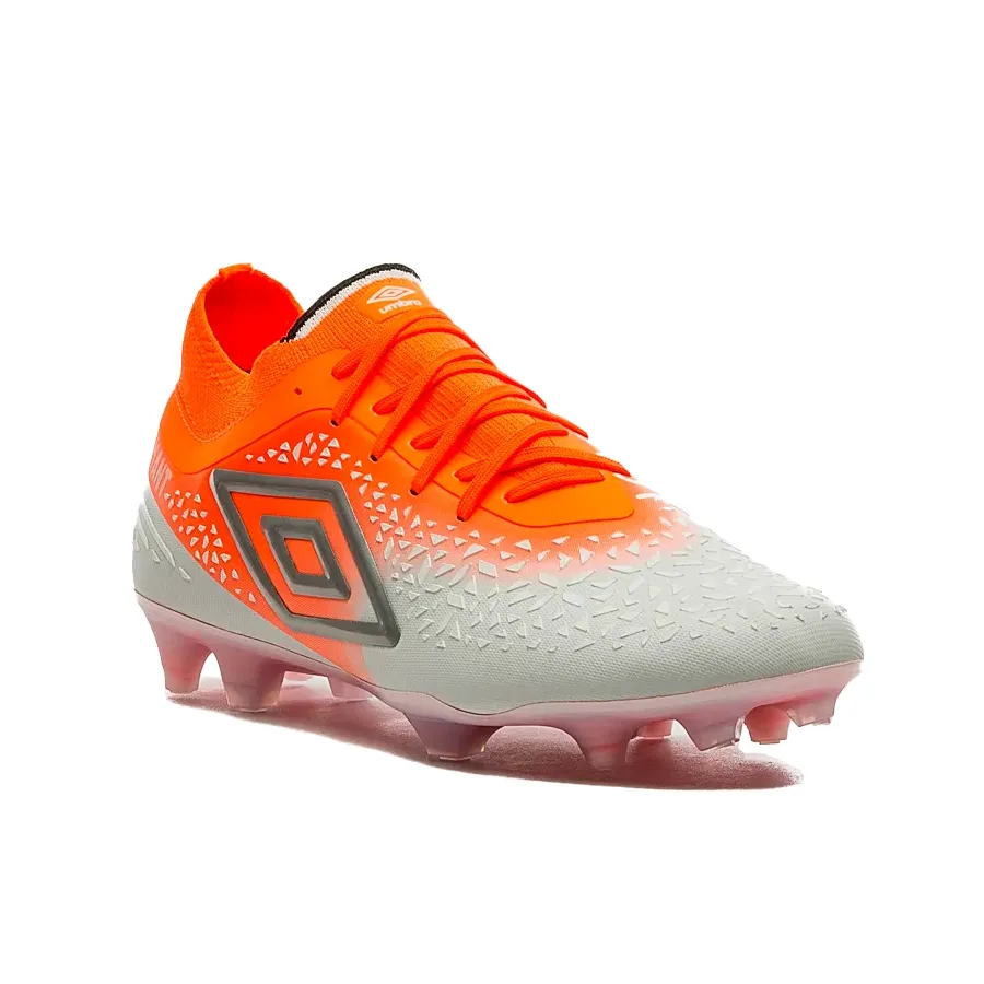 Imagen 1 de 7 de Botines Umbro Adamant Pro Polar Magma-BLANCO/NARANJA FLUOR/PLATA