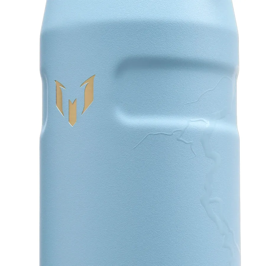 Imagen 3 de 5 de Botella térmica Iceflow Flip Straw 2.0 Messi 710 ml. x Stanley 1913-CELESTE/DORADO