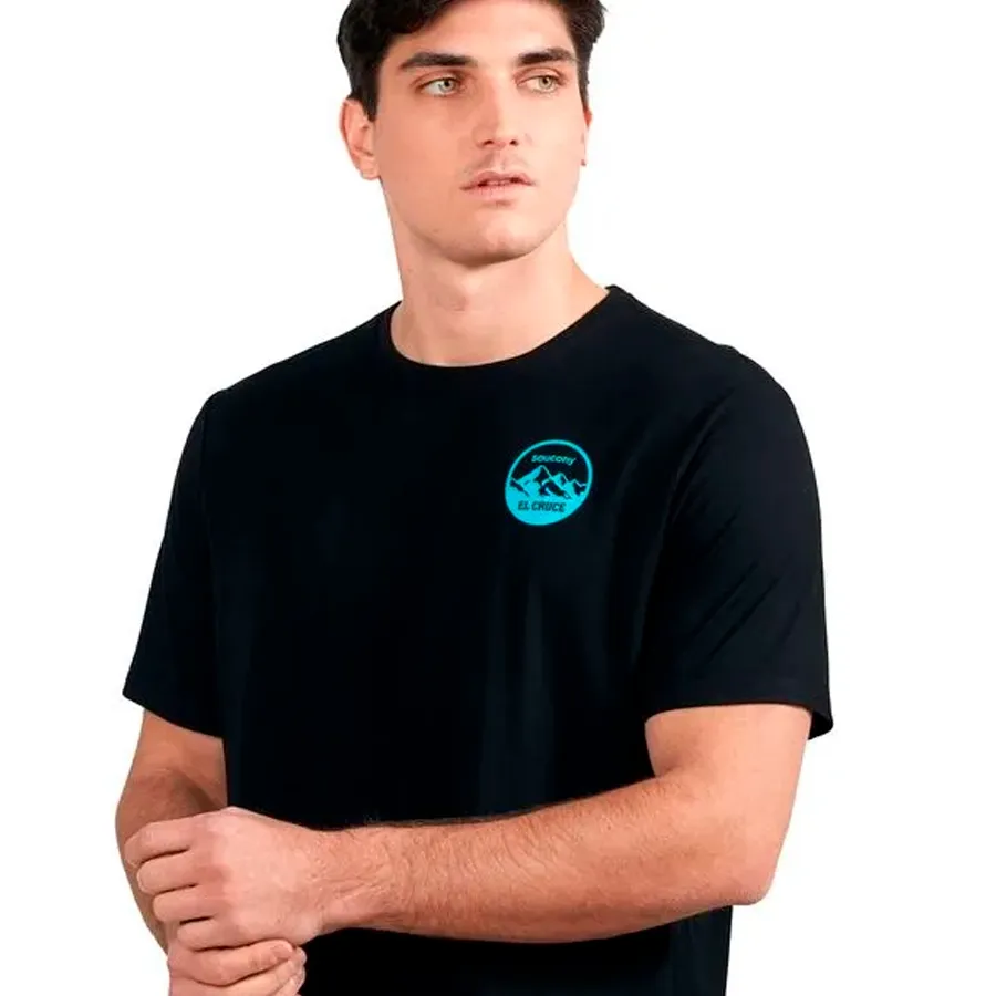 Imagen 4 de 6 de Remera Saucony Rested El Cruce-NEGRO