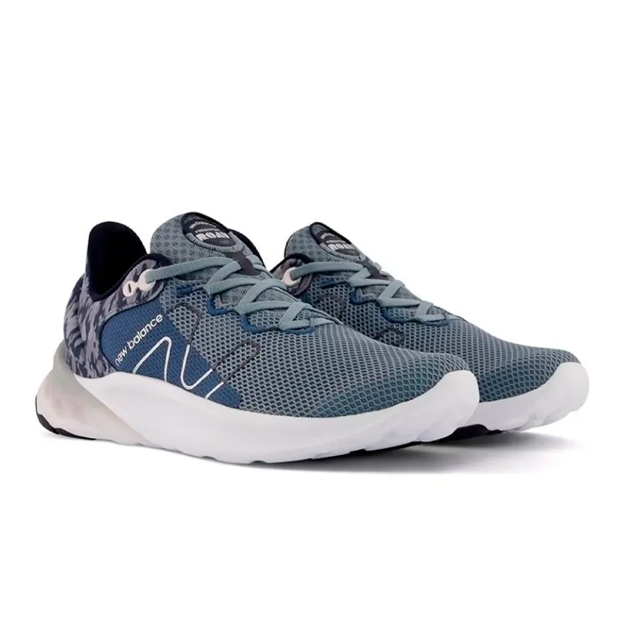 Imagen 1 de 5 de Zapatillas New Balance Mroavco 2-GRIS/AZUL