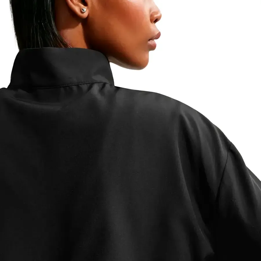 Imagen 3 de 4 de Campera One Dri-FIT Woven-NEGRO