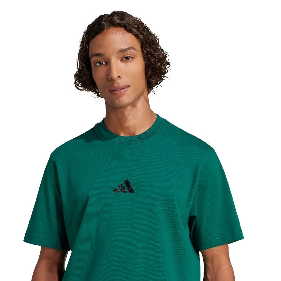 Imagen 3 de 5 de Remera adidas Essentials Logo Pequeño-VERDE
