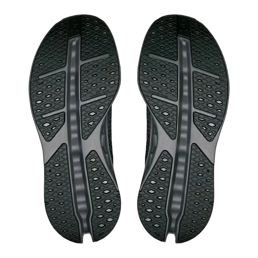 Imagen 3 de 6 de Zapatillas On Cloudsurfer Max-NEGRO