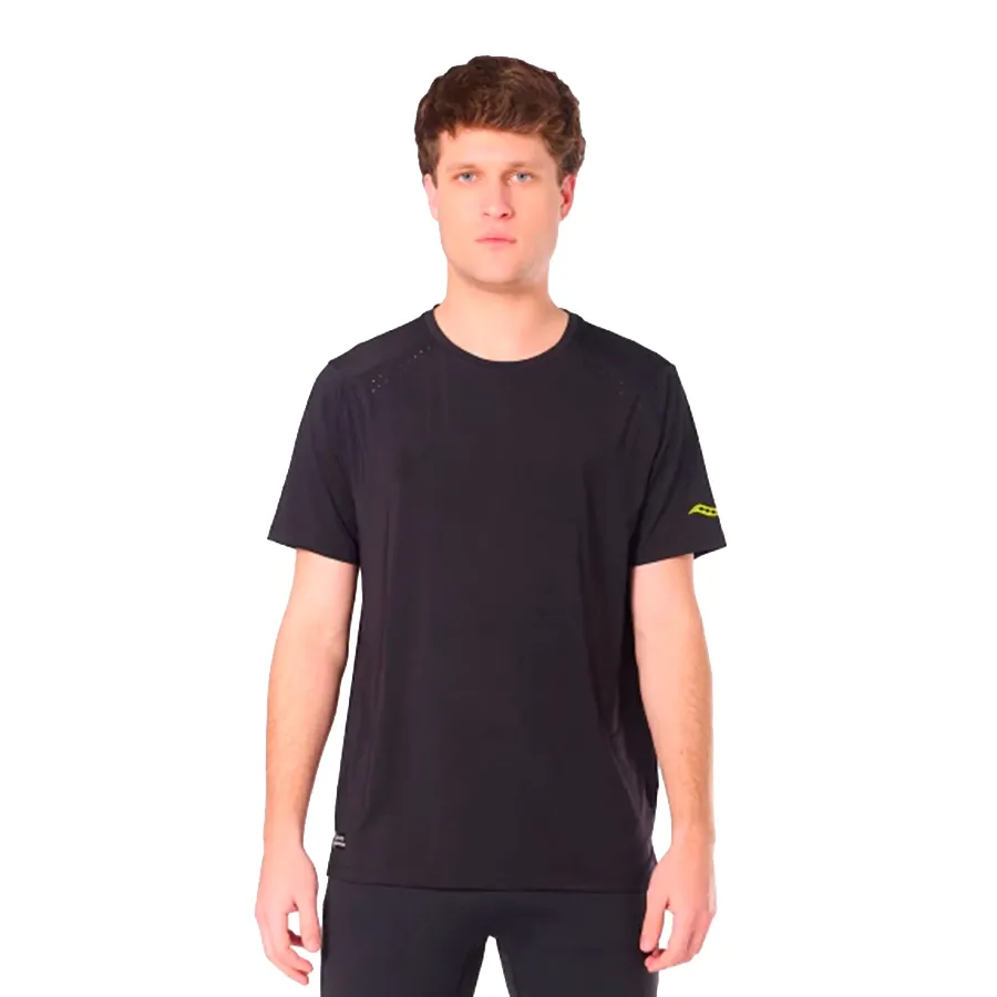 Imagen 0 de 5 de Remera Saucony Hurricane-NEGRO