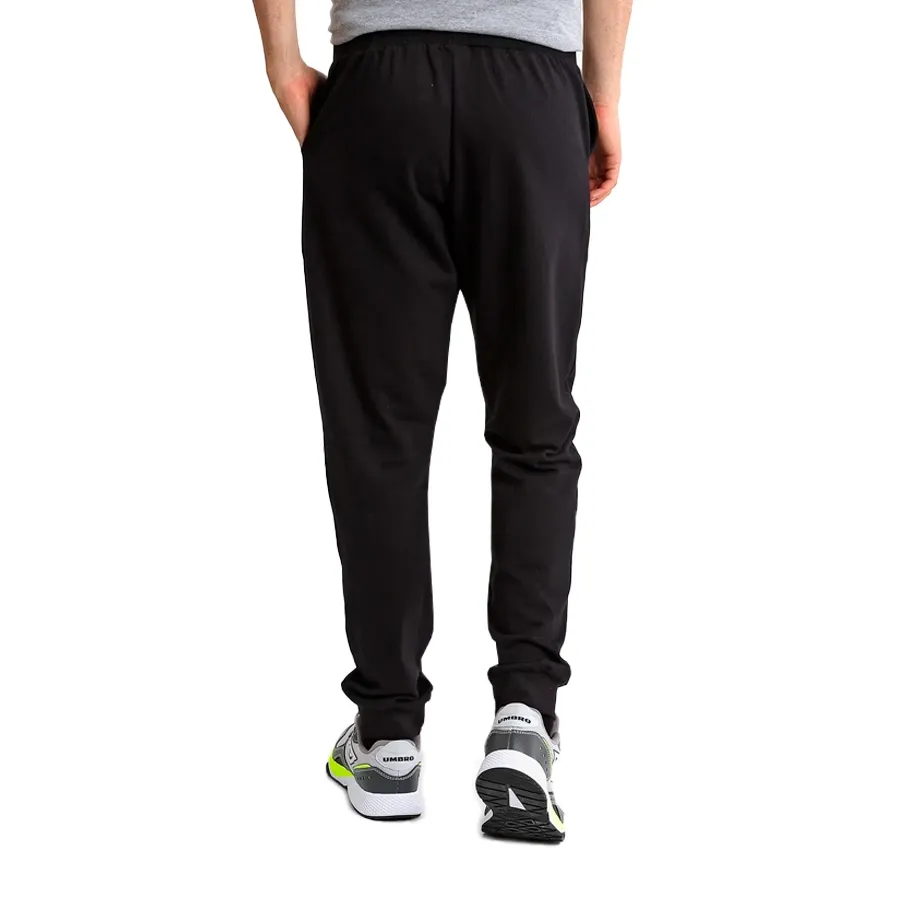 Imagen 1 de 4 de Pantalón Umbro Classic 22-NEGRO