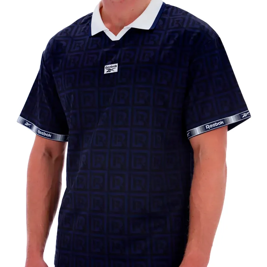 Imagen 2 de 3 de Remera Reebok Polo  Monogram Football-MARINO/NEGRO