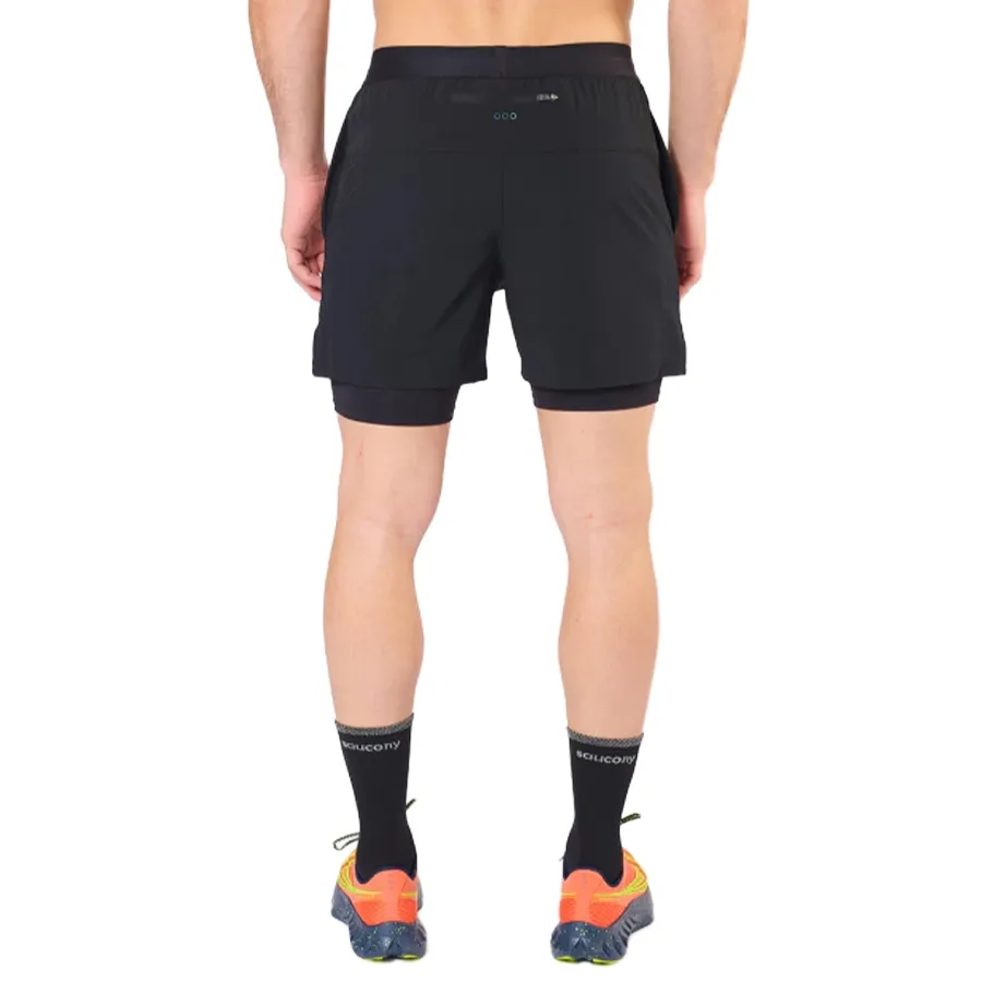 Imagen 1 de 6 de Shorts Saucony outpace 7"-NEGRO