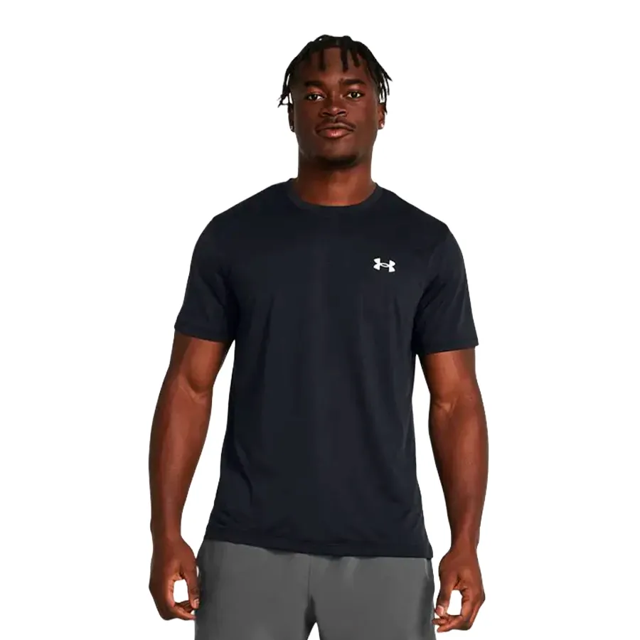 Imagen 0 de 4 de Remera Under Armour Launch Shortsleeve-NEGRO