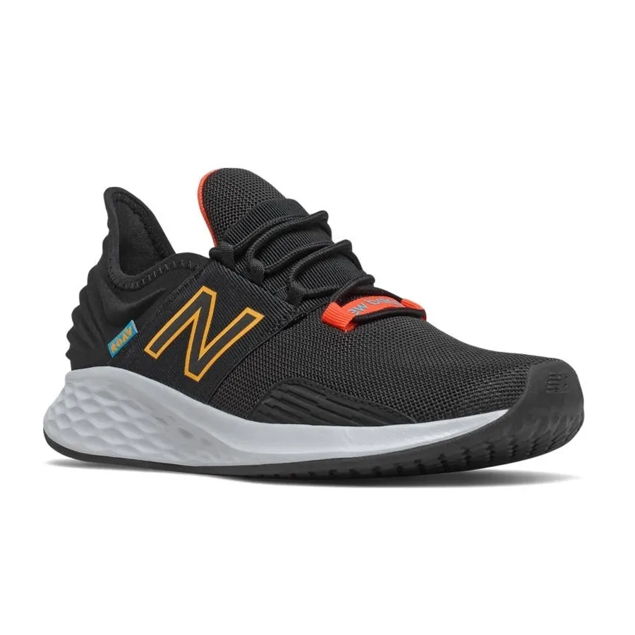 Imagen 1 de 5 de Zapatillas New Balance Fresh Foam Roav-NEGRO/NARANJA/GRIS