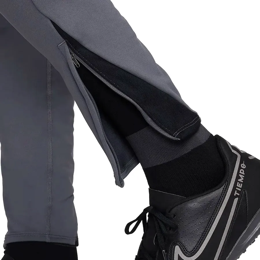 Imagen 4 de 5 de Pantalón Nike Strike-GRIS