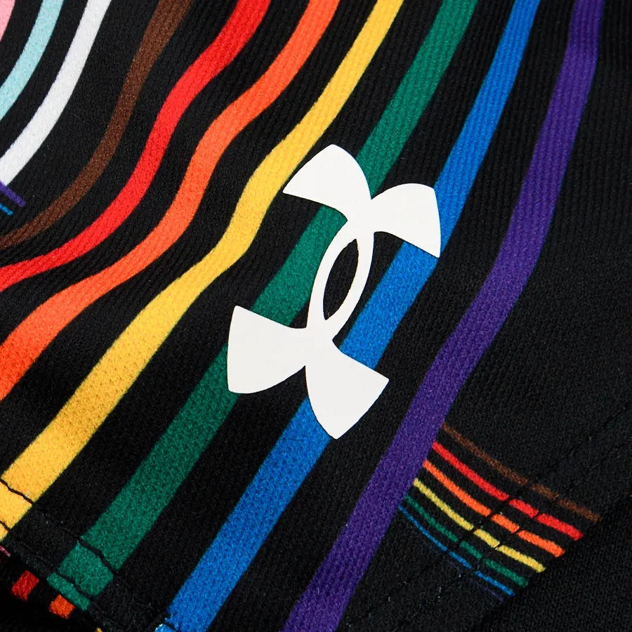 Imagen 3 de 4 de Shorts Under Armour Pride Play Up-NEGRO/COLORES VARIOS