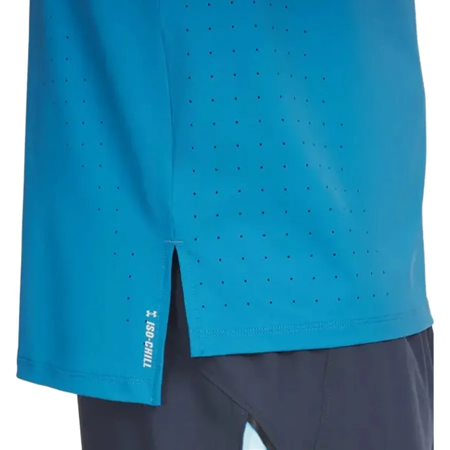 Imagen 2 de 3 de Remera Under Armour de Launch Elite-TURQUESA