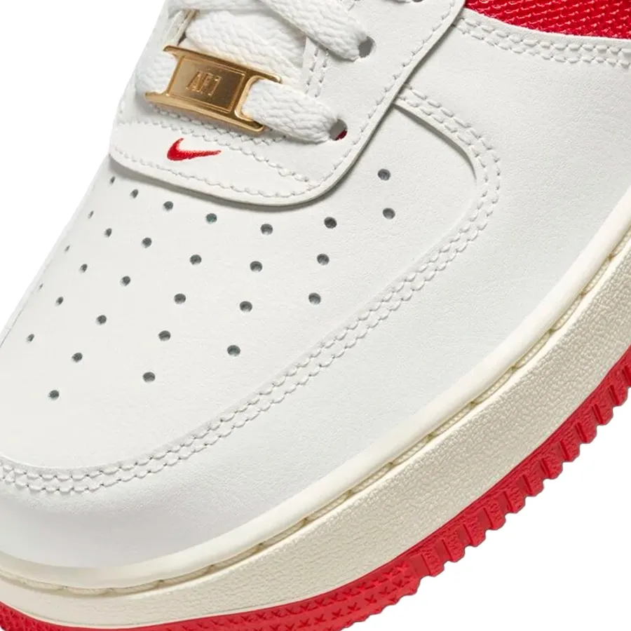 Imagen 6 de 8 de Zapatillas Nike Air Force 1 '07-BEIGE/ROJO
