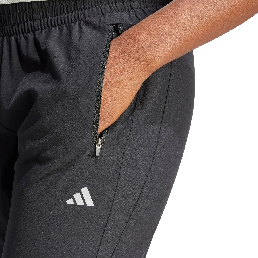 Imagen 3 de 5 de Pantalón adidas Run It TKO-NEGRO