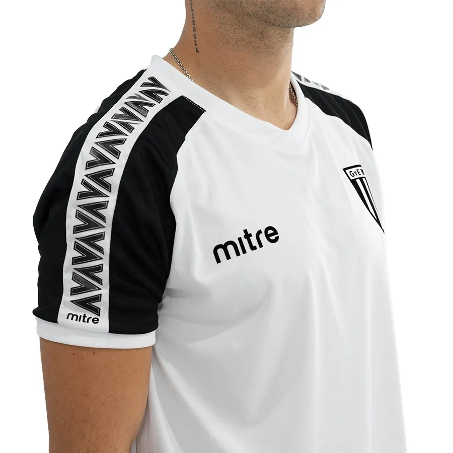 Imagen 7 de 9 de Remera Mitre Striker Gimnasia y Esgrima-BLANCO