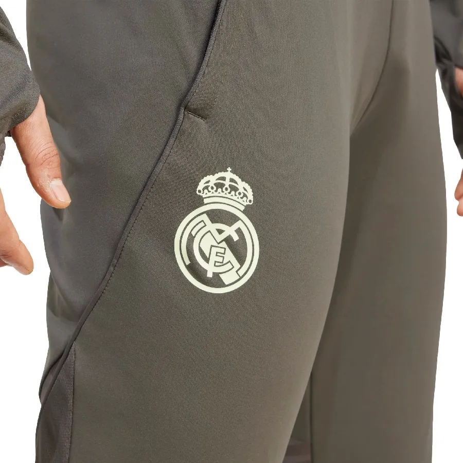 Imagen 3 de 5 de Pantalón adidas Entrenamiento De Competición Real Madrid Tiro 25-OLIVA