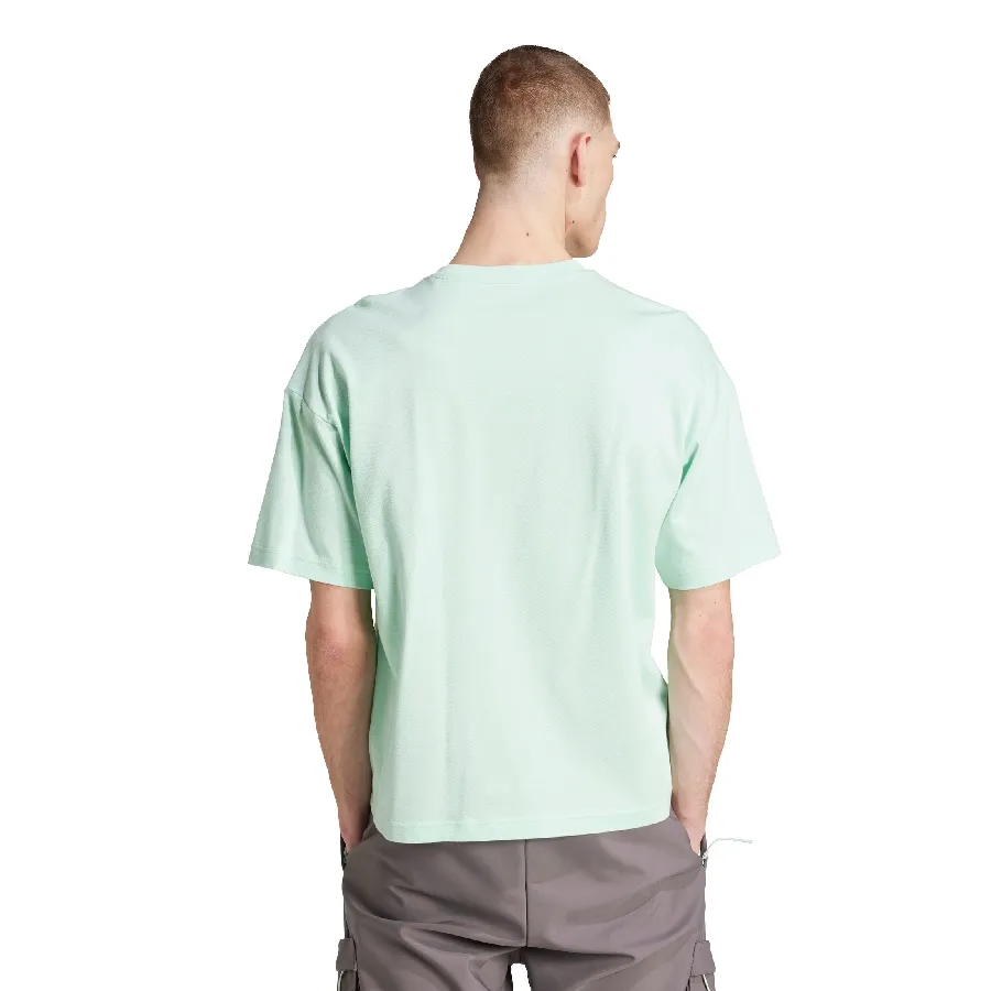 Imagen 2 de 5 de Remera adidas Mercedes - AMG PETRONAS F1 Team-VERDE AGUA/GRIS