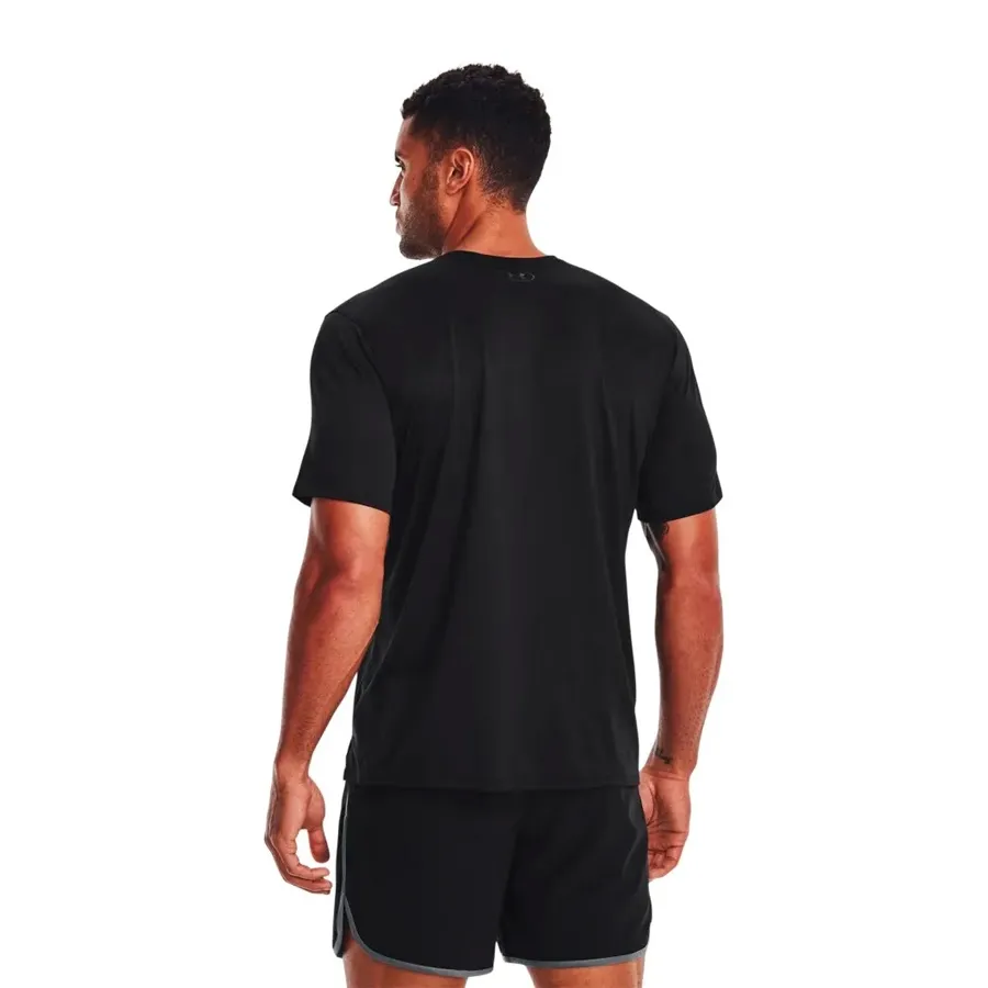 Imagen 1 de 6 de Remera Under Armour Tech Vent-NEGRO