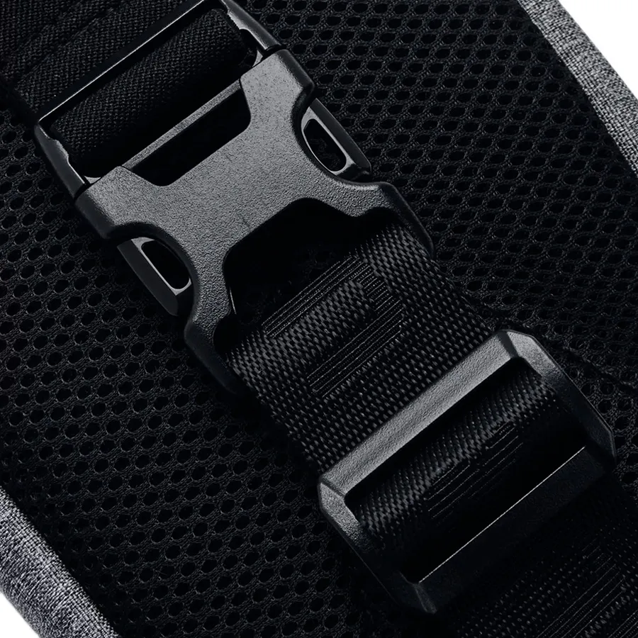 Imagen 4 de 6 de Riñonera Under Armour Flex Waist Bag-GRIS/NEGRO