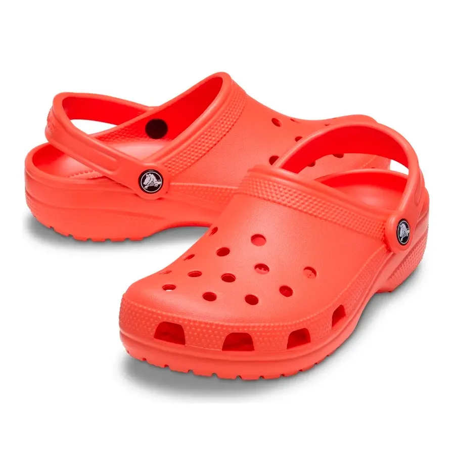 Imagen 2 de 4 de Sandalias Crocs Classic Clog-ROJO