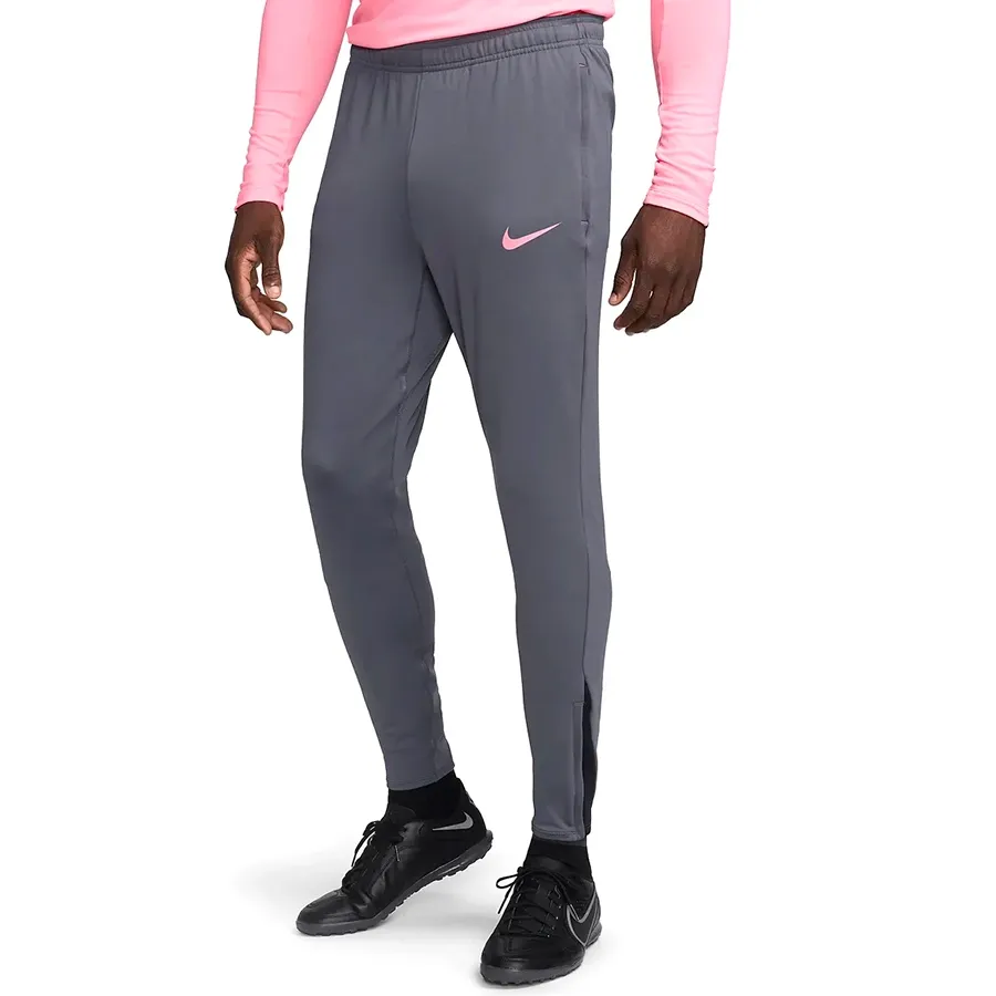 Imagen 0 de 5 de Pantalón Nike Strike-GRIS