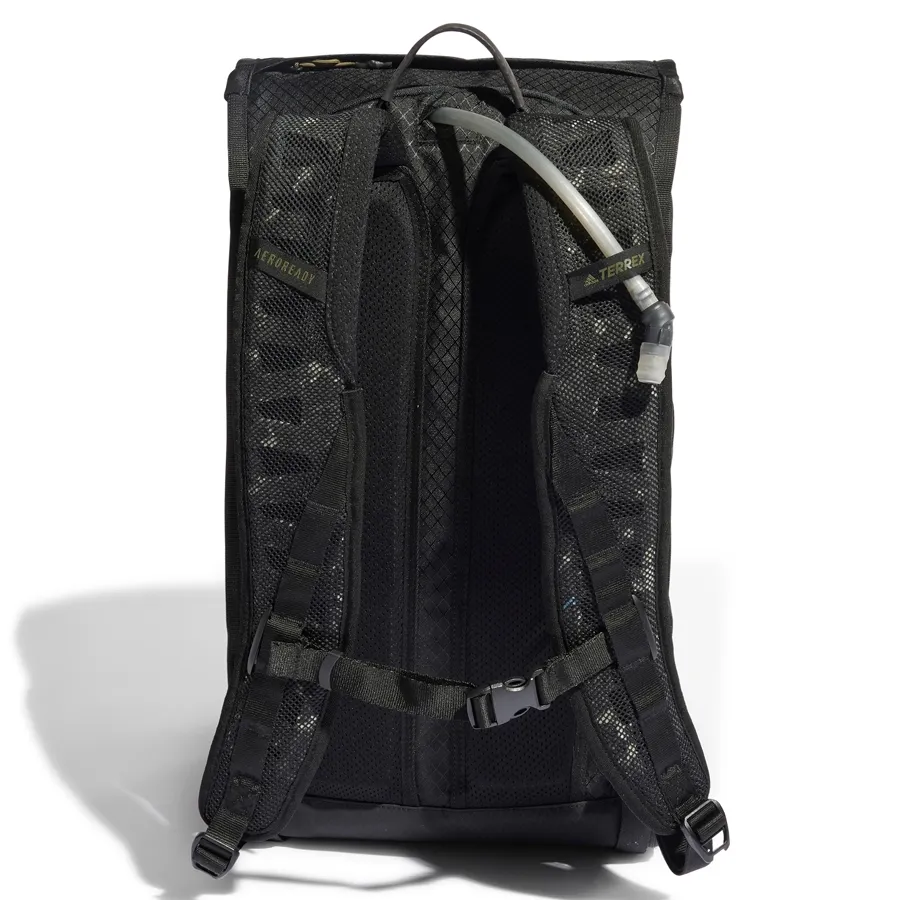 Imagen 2 de 8 de Mochila adidas Terrex Aeroready-NEGRO