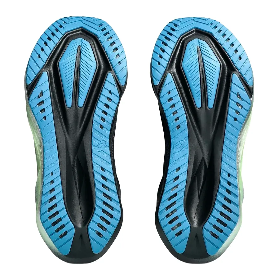 Imagen 4 de 7 de Zapatillas Asics Novablast 5 Luxe-NEGRO/PLATA/LIMA