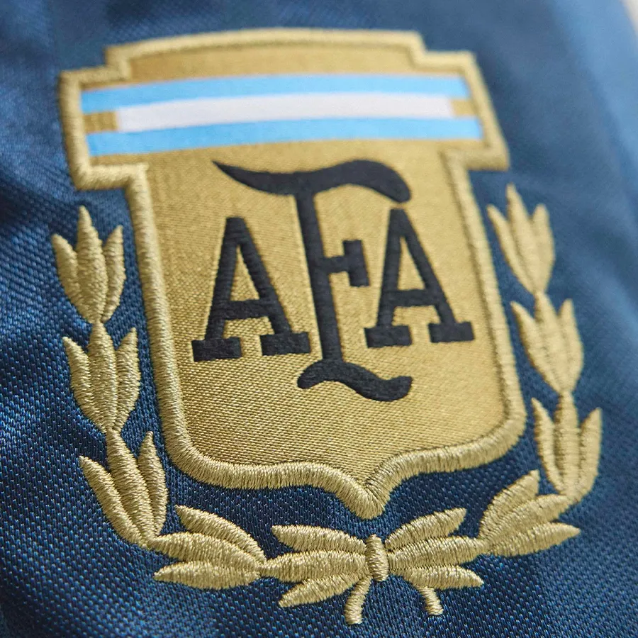 Imagen 5 de 6 de Short adidas originals Argentina Eqt Afa-AZUL